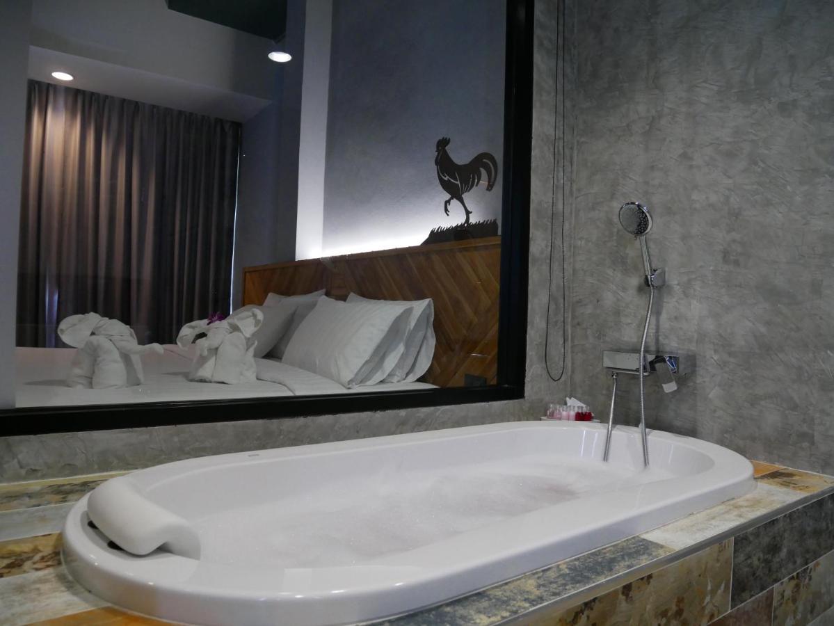 Ou Hotel Пхітсанулок Екстер'єр фото