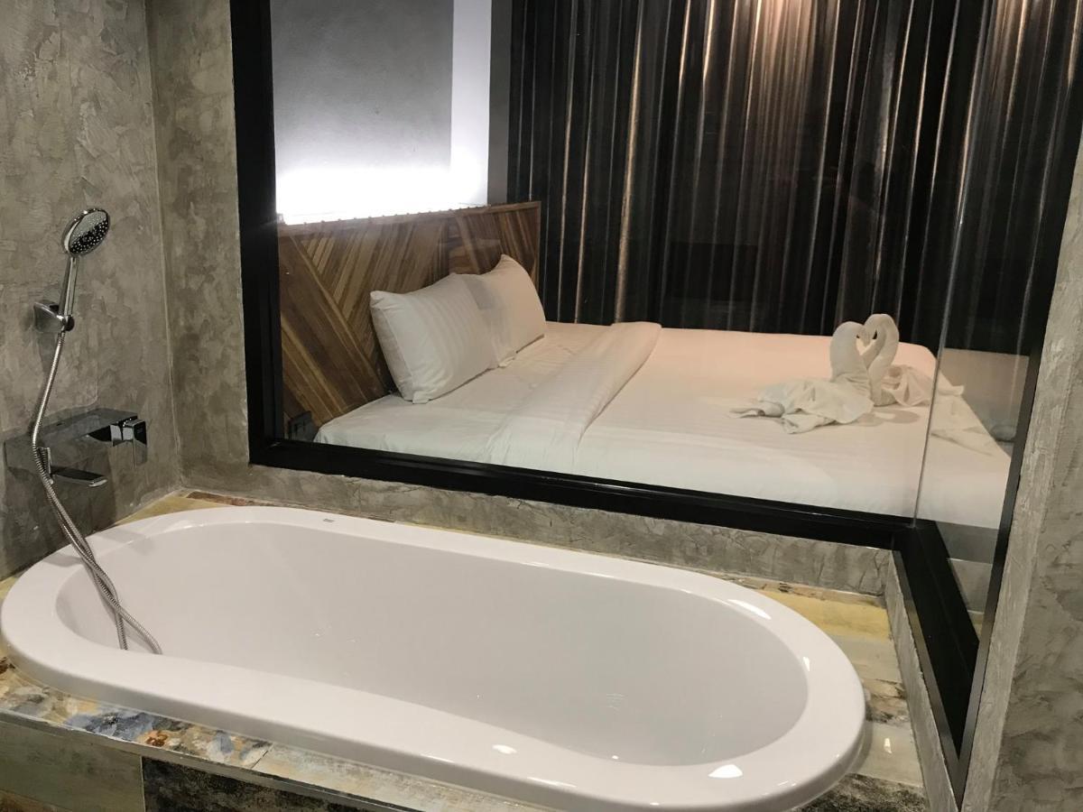 Ou Hotel Пхітсанулок Екстер'єр фото