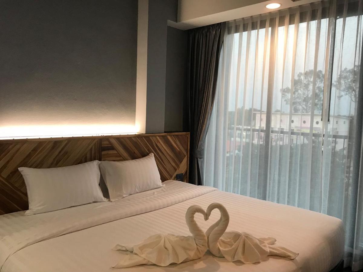 Ou Hotel Пхітсанулок Екстер'єр фото