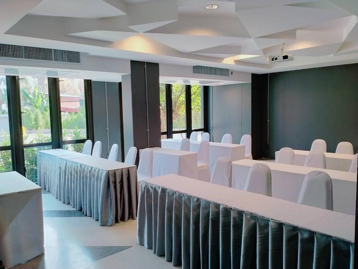 Ou Hotel Пхітсанулок Екстер'єр фото